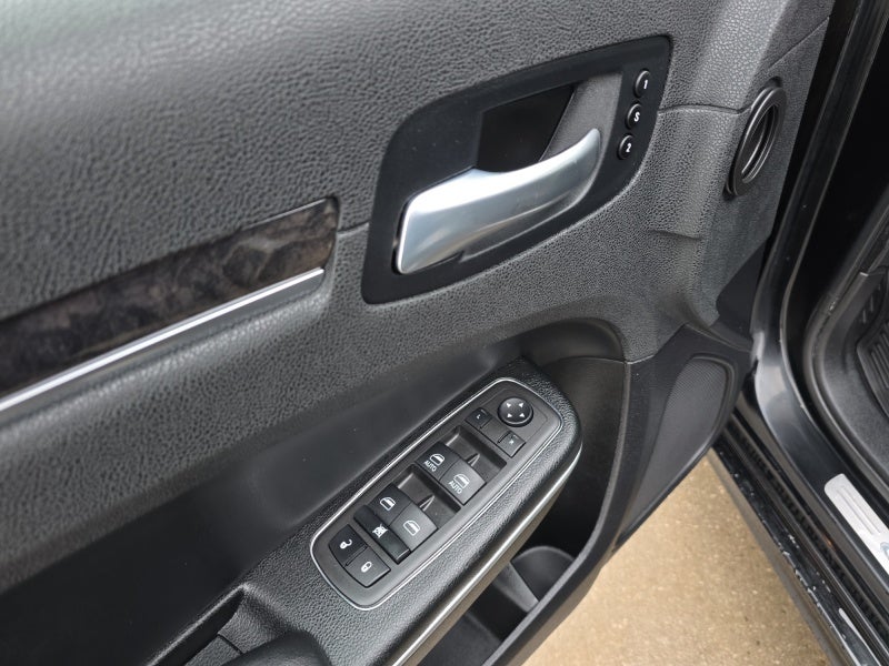 2023 Chrysler 300 Touring L