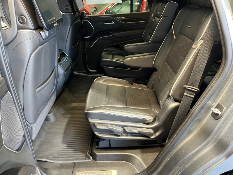 2022 Cadillac Escalade Sport