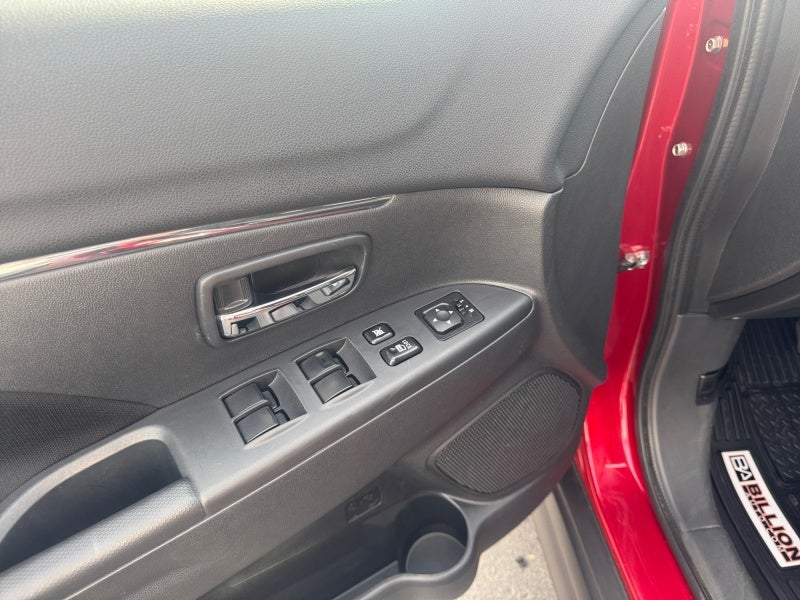 2025 Mitsubishi Outlander Sport S