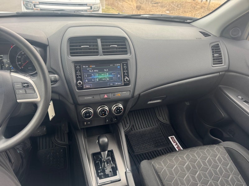 2025 Mitsubishi Outlander Sport S