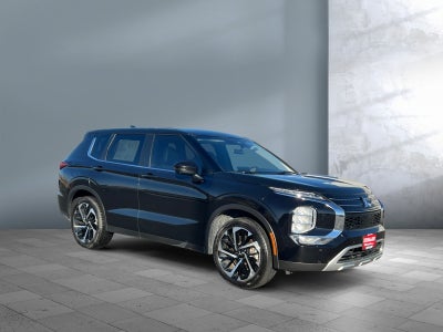 2024 Mitsubishi Outlander SE