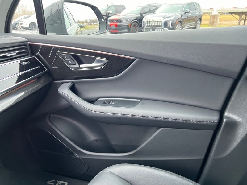 2024 Audi Q7 Premium Plus