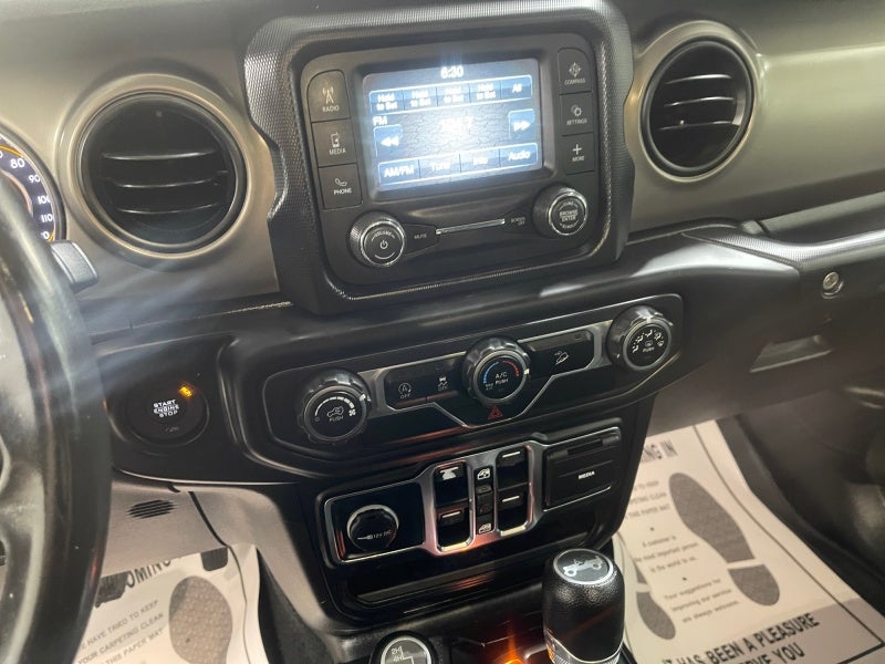 2019 Jeep WRANU SPORT