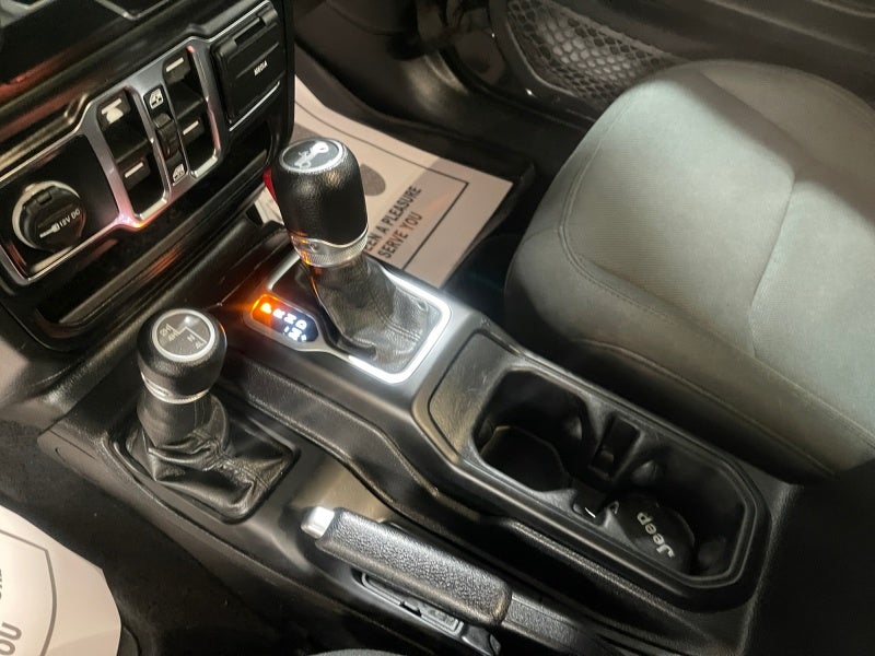 2019 Jeep WRANU SPORT