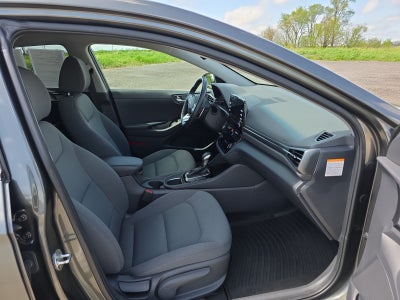 2022 Hyundai Ioniq Hybrid SE