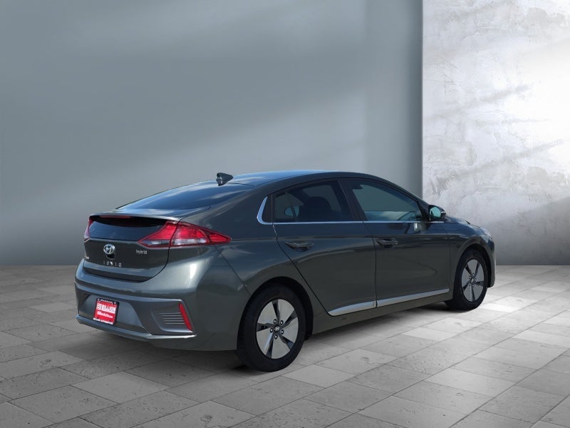 2022 Hyundai Ioniq Hybrid SE