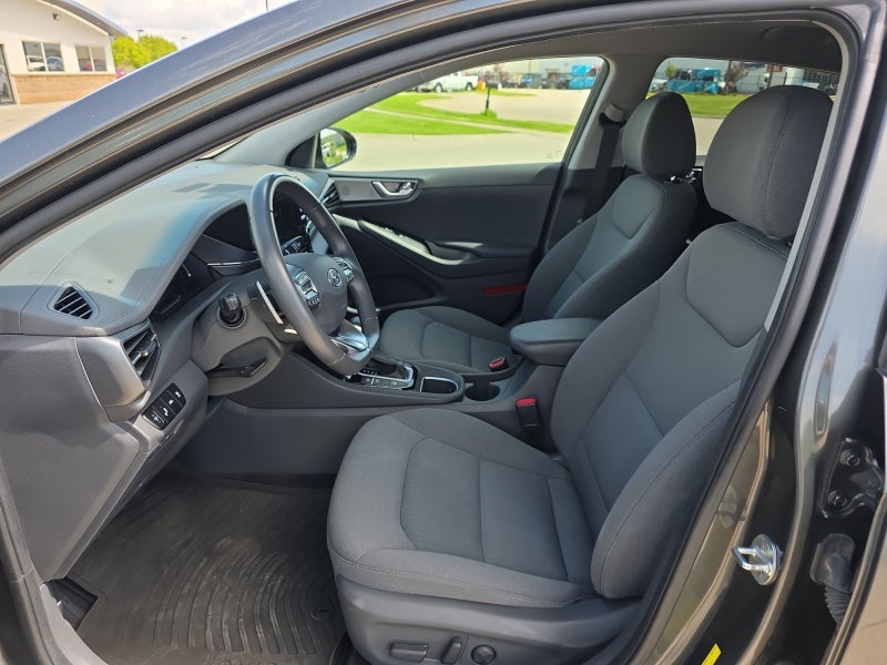 2022 Hyundai Ioniq Hybrid SE