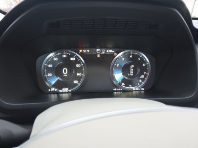 2020 Volvo XC90 Momentum