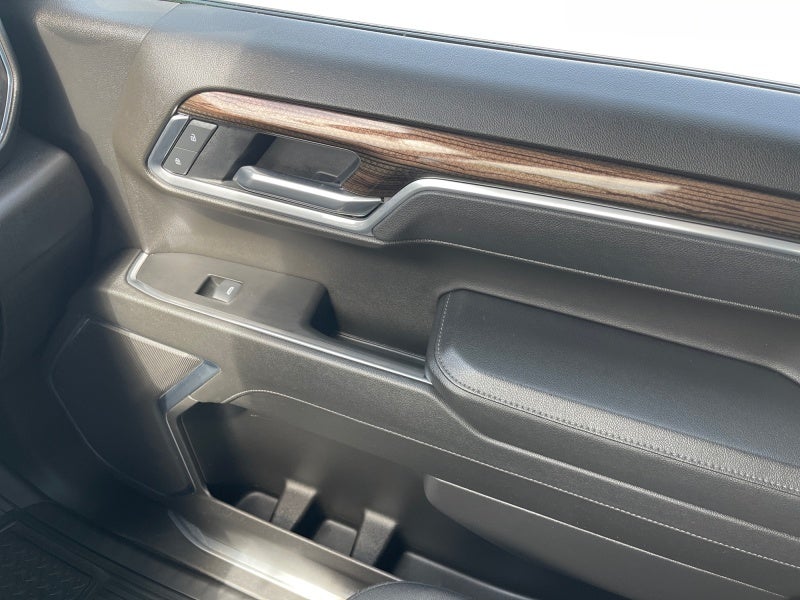 2025 Chevrolet Silverado LT