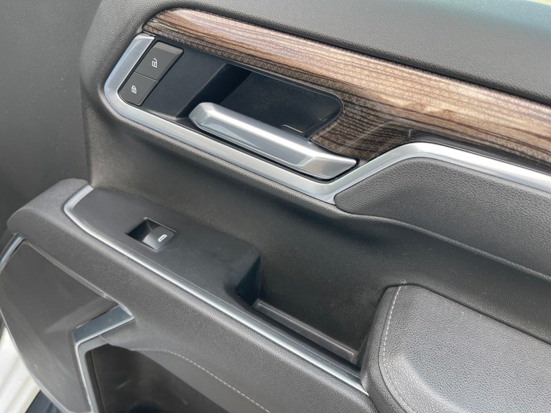 2025 Chevrolet Silverado LT