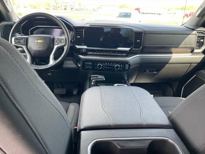 2025 Chevrolet Silverado LT