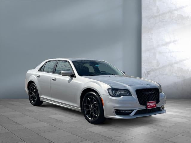 2022 Chrysler 300 Touring L
