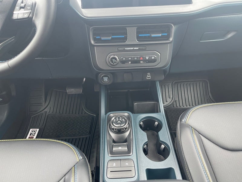 2025 Ford Maverick Lobo Standard