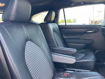 2025 Toyota Highlander XSE