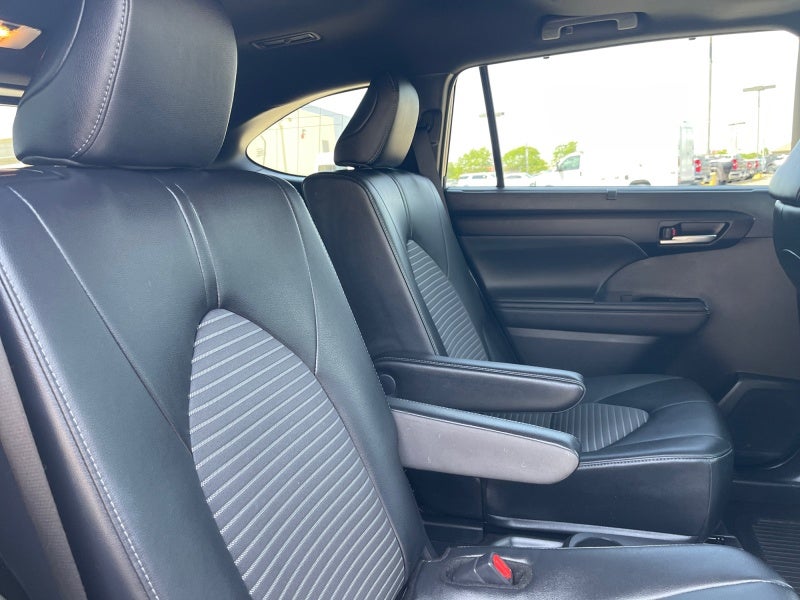2025 Toyota Highlander XSE