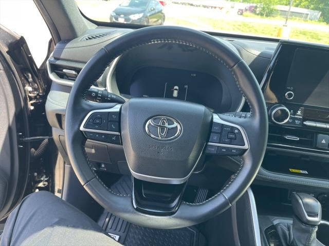2025 Toyota Highlander XSE