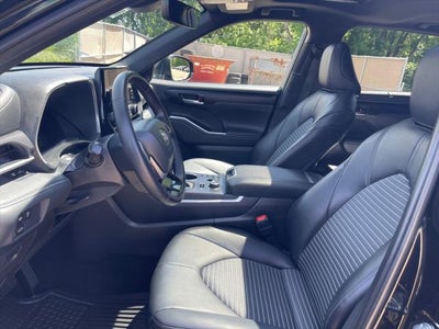 2025 Toyota Highlander XSE