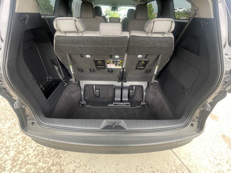 2025 Toyota SIENNA LE LE