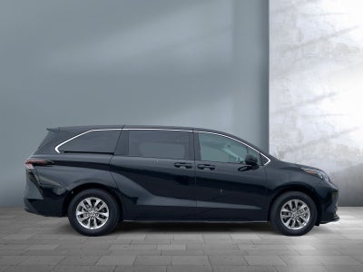 2025 Toyota SIENNA LE LE
