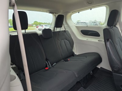 2017 Chrysler Pacifica Touring Plus