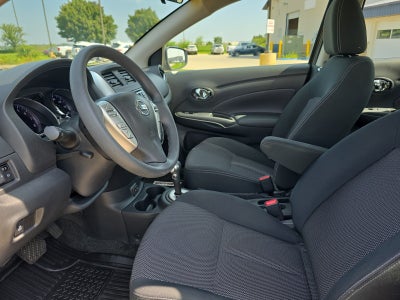 2017 Nissan Versa Sedan SV