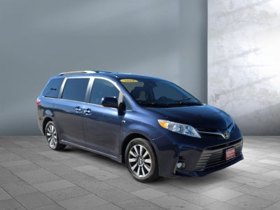 2018 Toyota Sienna XLE