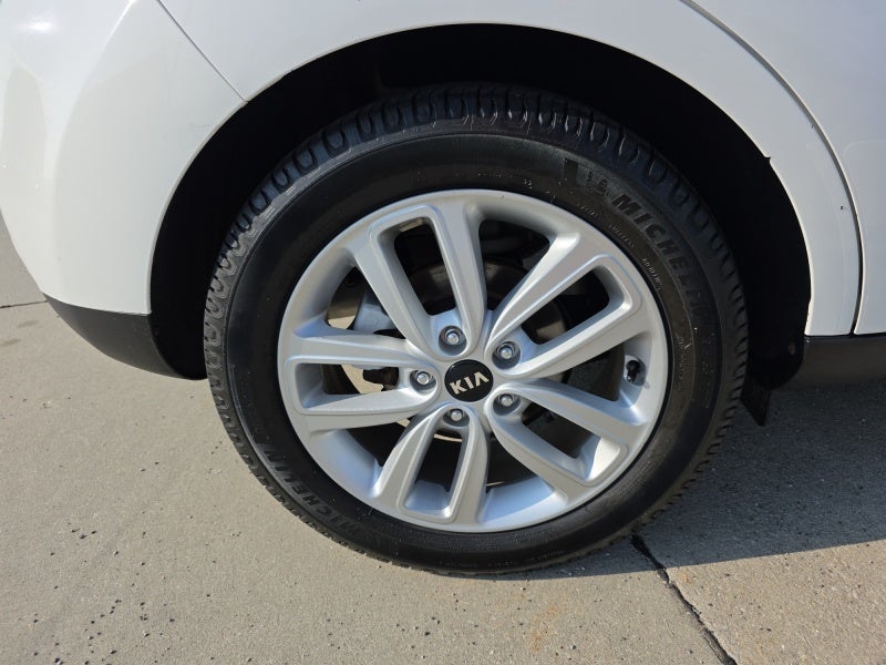 2019 Kia Soul +