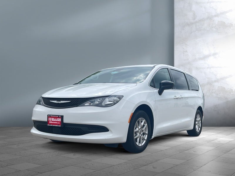 2024 Chrysler Voyager