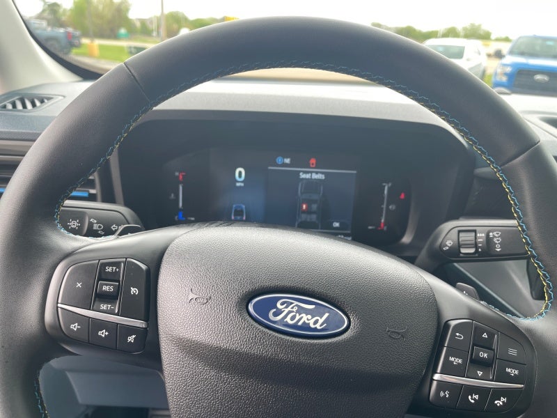 2025 Ford Maverick Lobo Standard