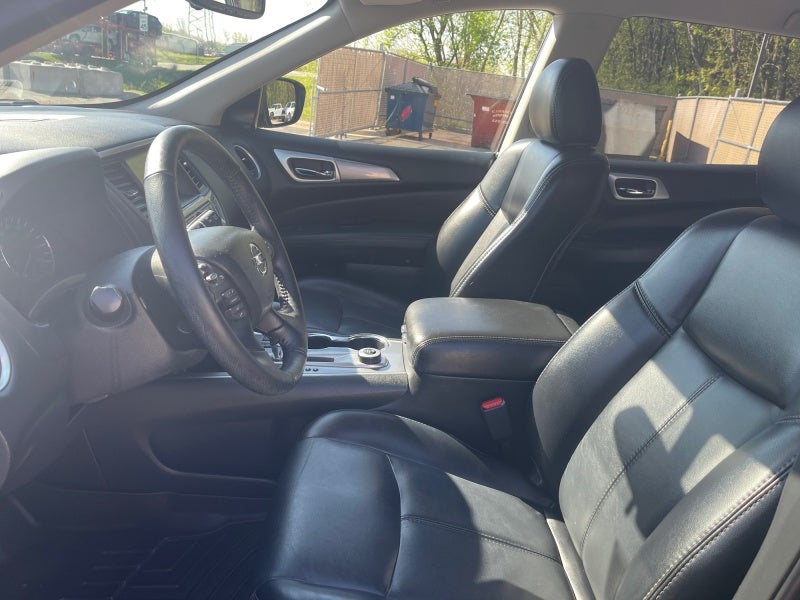2019 Nissan Pathfinder SL