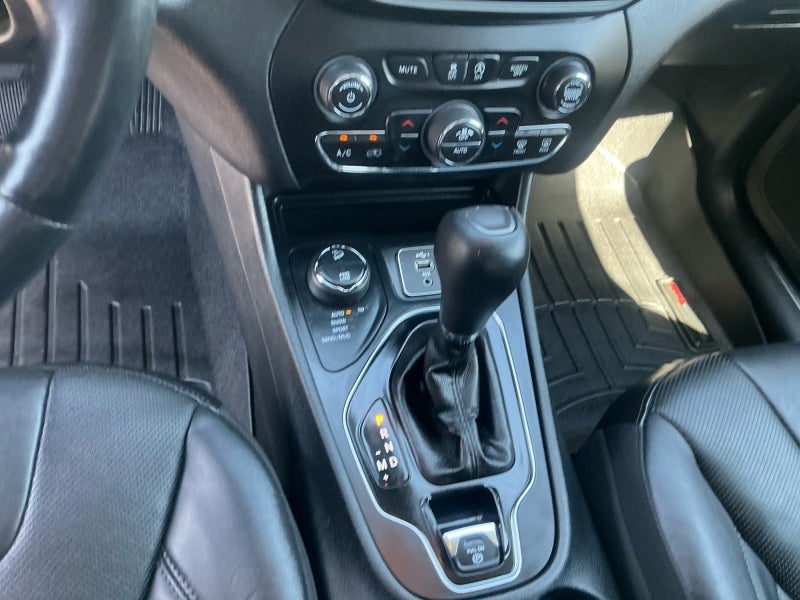 2019 Jeep Cherokee Overland 4x4