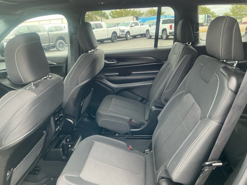 2025 Jeep Grand Cherokee L Laredo X 4x4