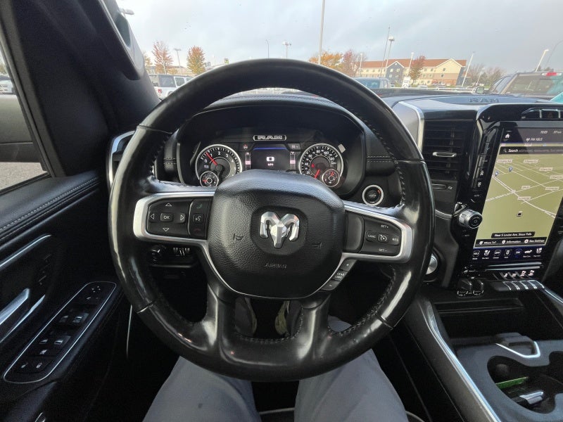2020 RAM 1500 Laramie Crew Cab 4x4 5'7' Box