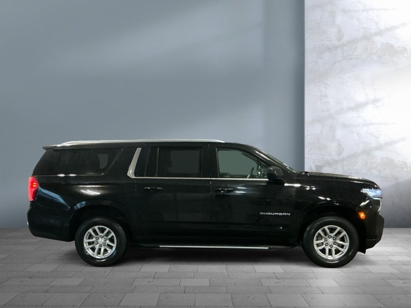 2024 Chevrolet Suburban 4WD LT