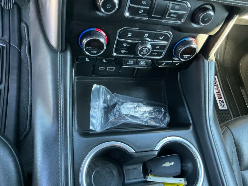 2024 Chevrolet Suburban 4WD LT