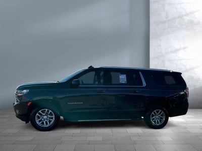 2024 Chevrolet Suburban 4WD LT