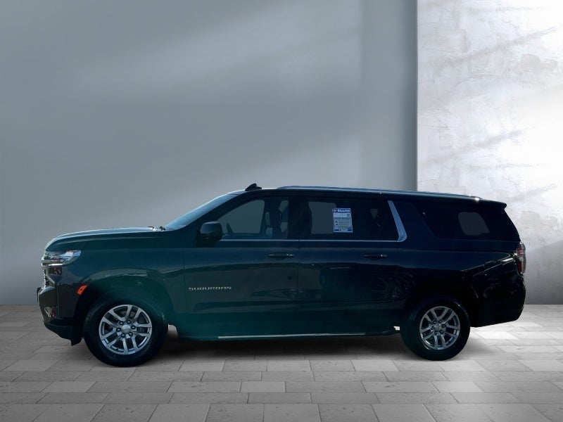 2024 Chevrolet Suburban 4WD LT