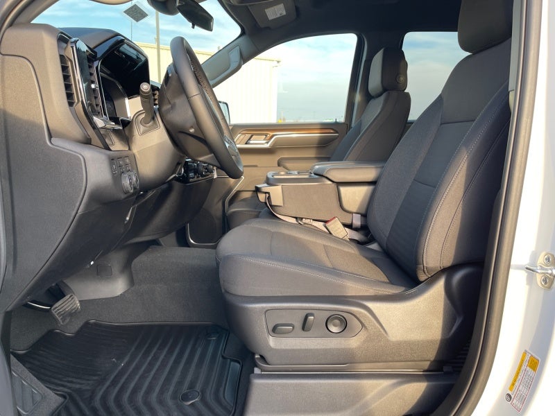 2025 Chevrolet Silverado 1500 LT (2FL)