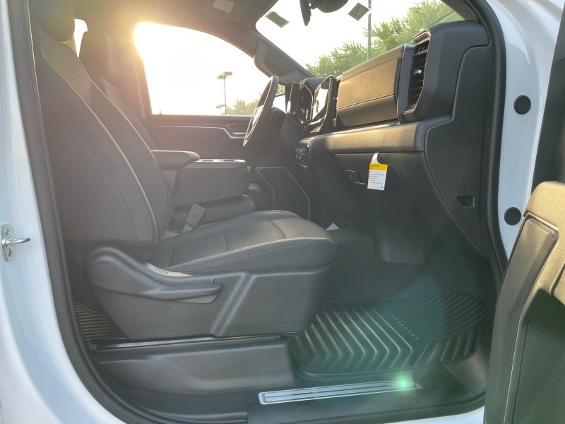 2025 Chevrolet Silverado 1500 LT (2FL)