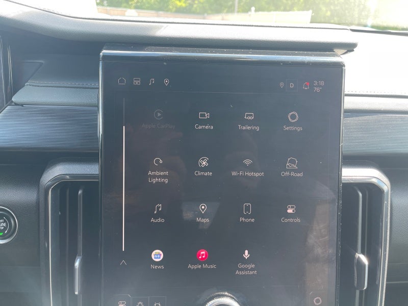 2025 GMC Acadia AT4