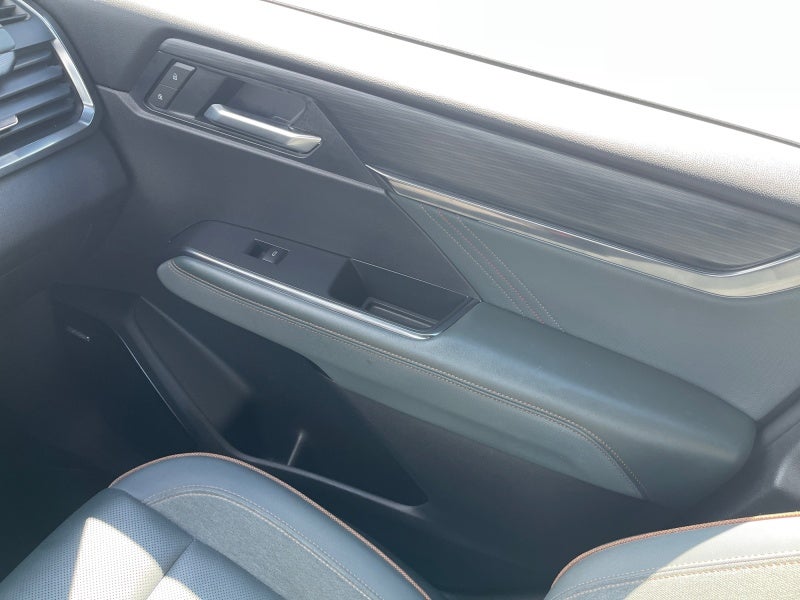 2025 GMC Acadia AT4