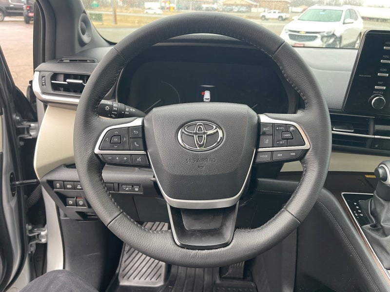 2024 Toyota Sienna XLE