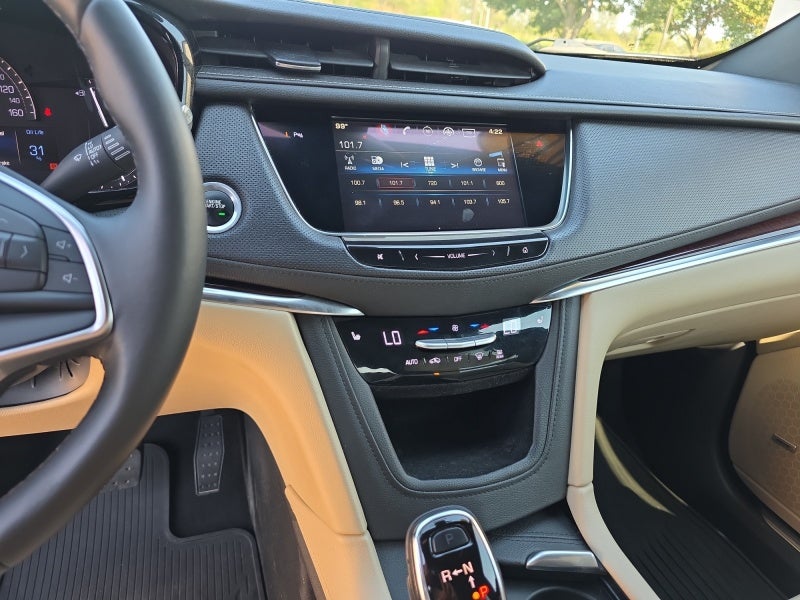 2017 Cadillac XT5 Luxury FWD