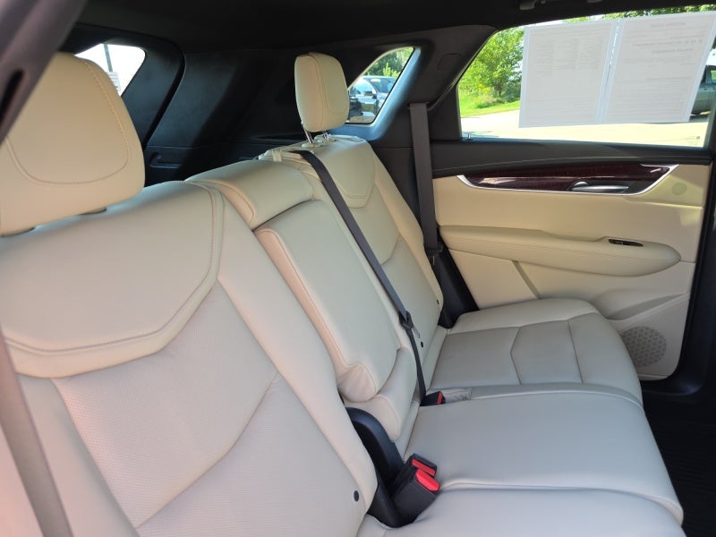 2017 Cadillac XT5 Luxury FWD