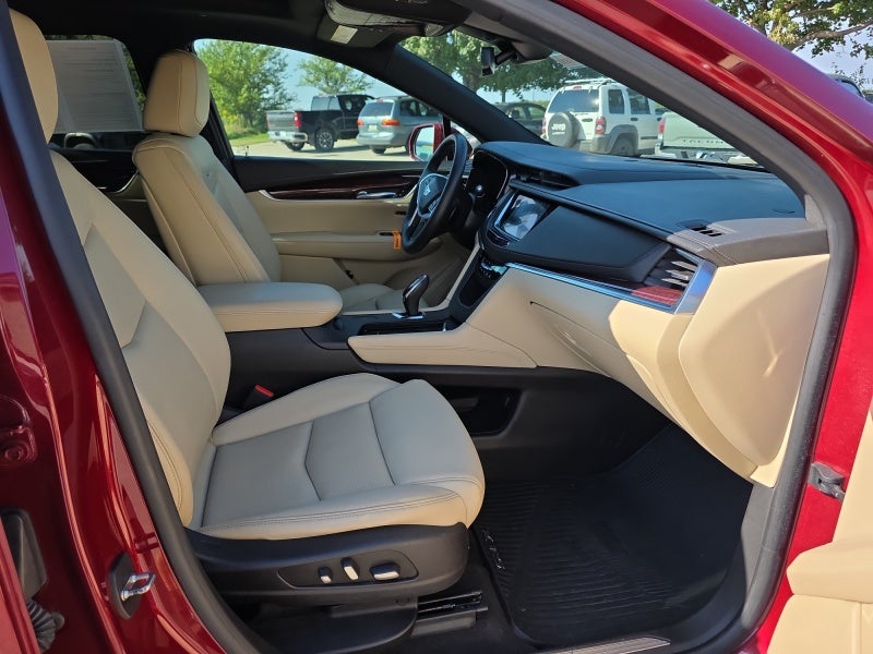 2017 Cadillac XT5 Luxury FWD