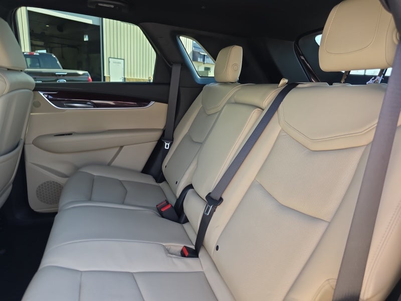 2017 Cadillac XT5 Luxury FWD