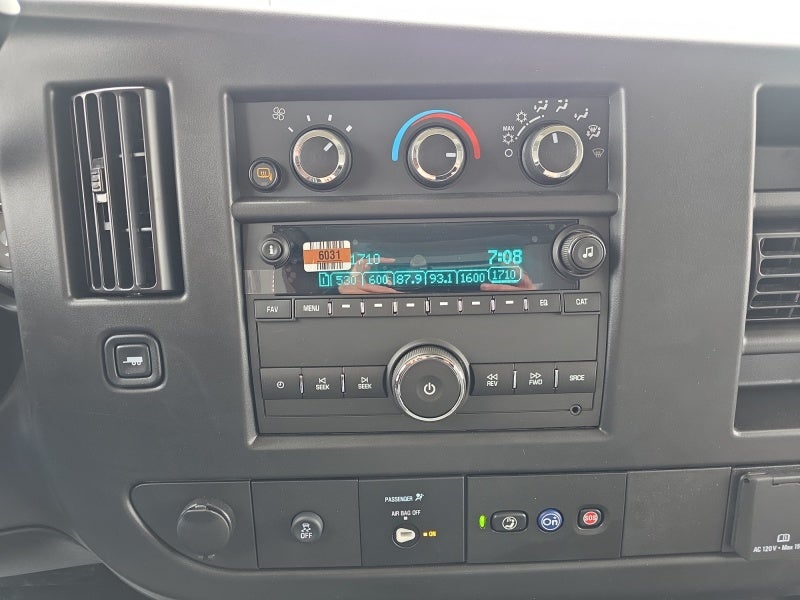 2026 Chevrolet Express Cutaway 3500 1WT