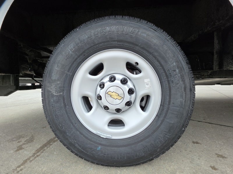 2026 Chevrolet Express Cutaway 3500 1WT