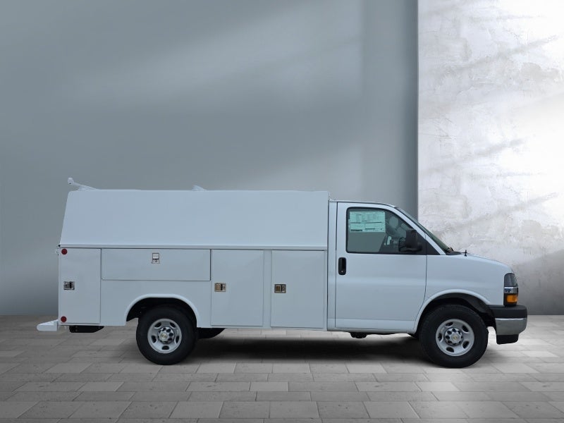 2026 Chevrolet Express Cutaway 3500 1WT